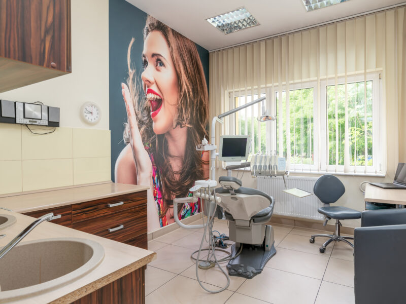 Sprzedam podmiot leczniczy - gabinet stomatologiczny wraz z lokalem nieopodal Wrocławia