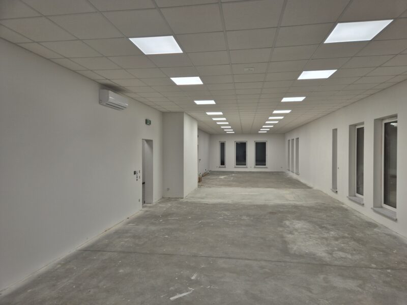 Budynek usługowy pod gabinety , klinikę pod wynajem.