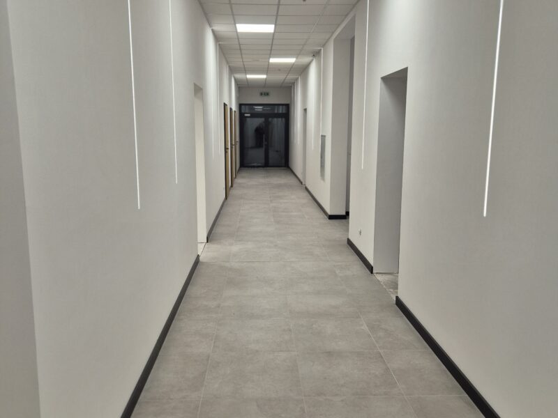 Budynek usługowy pod gabinety , klinikę pod wynajem.