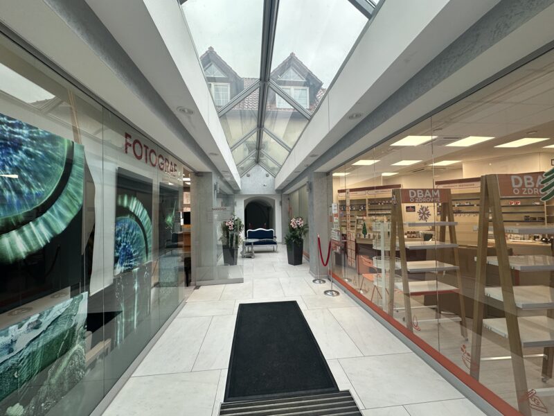 Lokal 120 m2 po aptece - idealny pod Rehabilitację / Medycynę